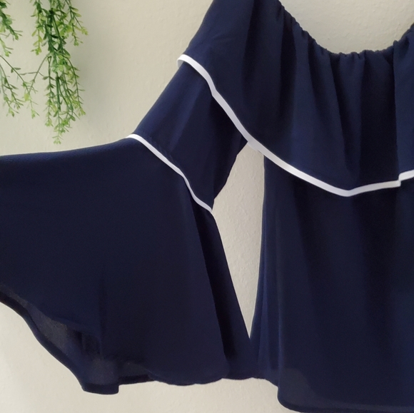 Top - Picture 2 of 2